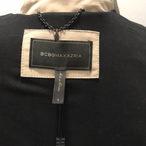 Cape Jacket - Picture 6 of 7